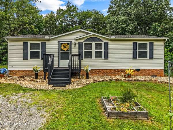 5 Acres of Land with Home for Sale in Maryville, Tennessee
