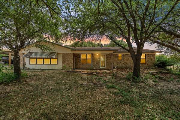 5 Acres of Land with Home for Sale in Robinson, Texas