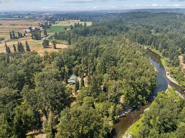 23.3 Acres of Land with Home for Sale in Molalla, Oregon