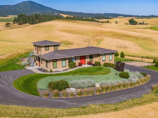 21.2 Acres of Land with Home for Sale in Moscow, Idaho
