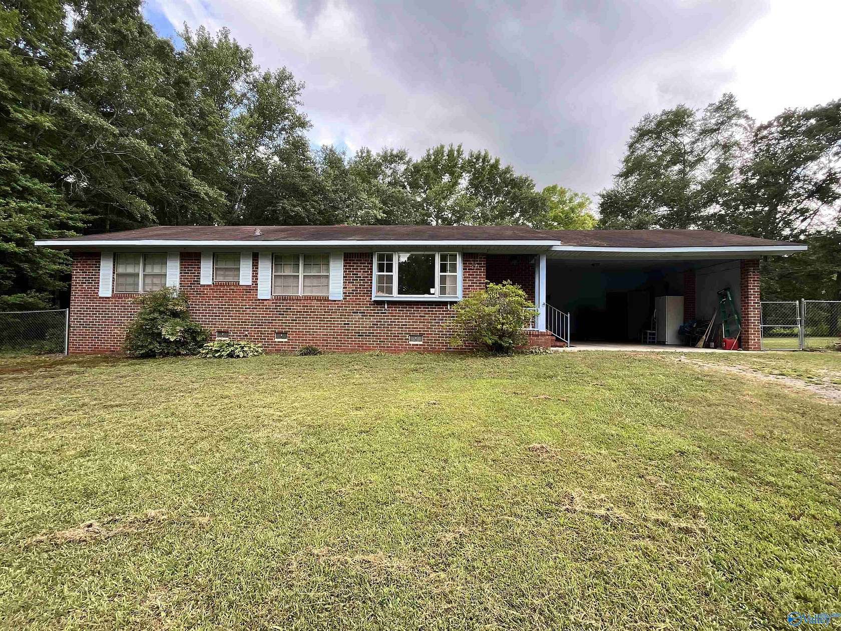 29 Acres of Land with Home for Sale in Albertville, Alabama