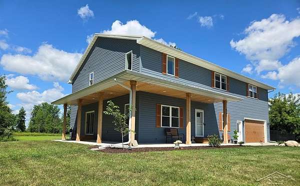 2.5 Acres of Land with Home for Sale in Saginaw, Michigan