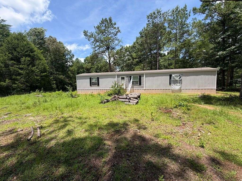 1.5 Acres of Land with Home for Sale in Brundidge, Alabama