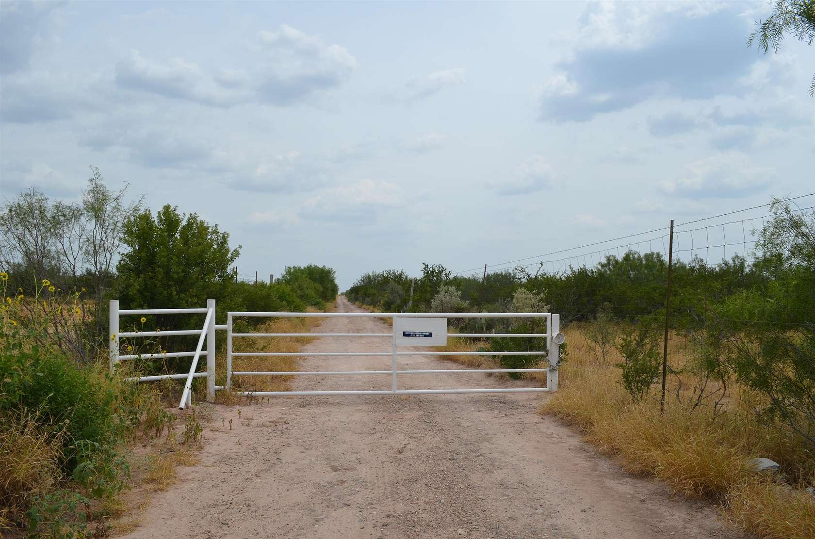 10 Acres of Land for Sale in Laredo, Texas