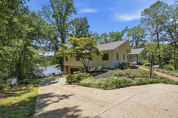 3.37 Acres of Land with Home for Sale in Lancaster, Virginia