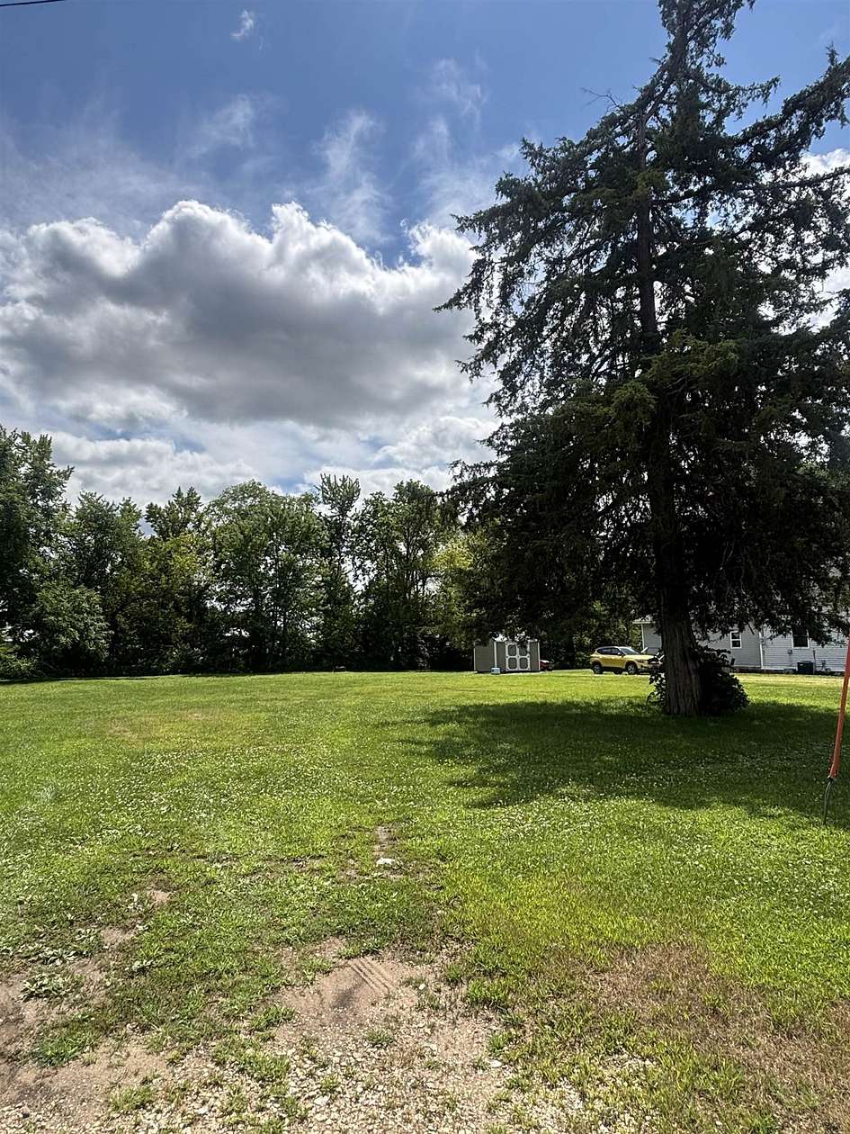 0.42 Acres of Residential Land for Sale in Manchester, Iowa