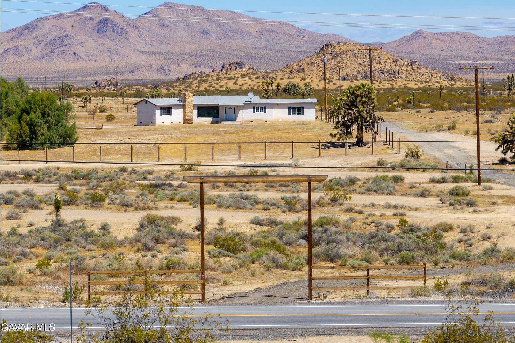5 Acres of Land with Home for Sale in Palmdale, California