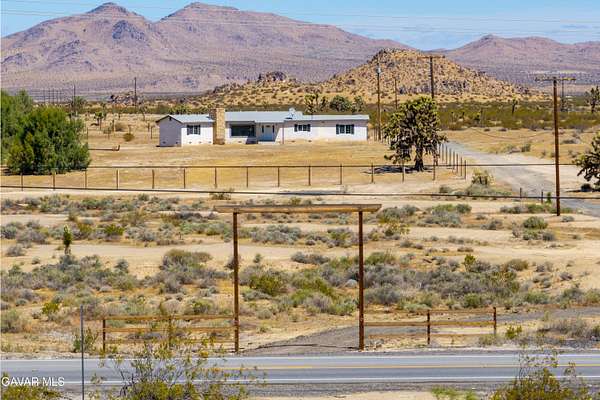 5 Acres of Land with Home for Sale in Palmdale, California