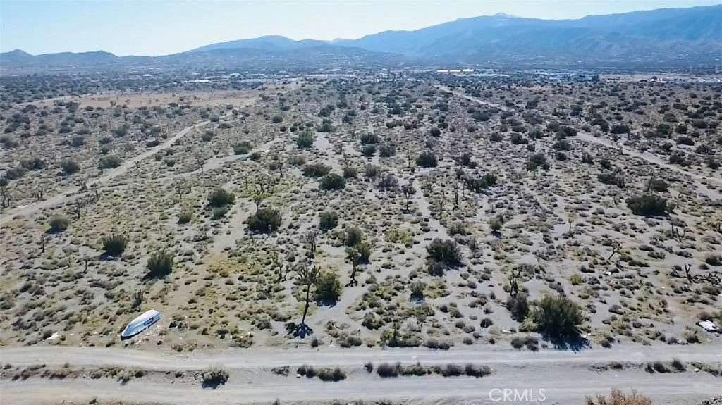 17.9 Acres of Land for Sale in Piñon Hills, California