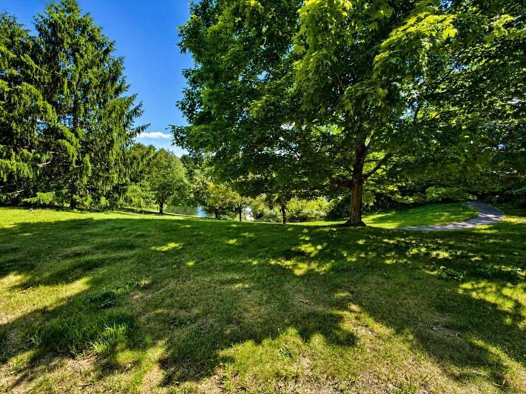 0.92 Acres of Residential Land for Sale in Holliston, Massachusetts