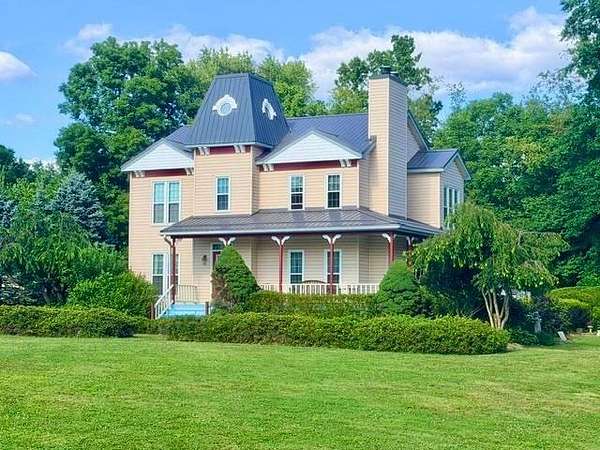 4 Acres of Land with Home for Sale in Vienna, Ohio