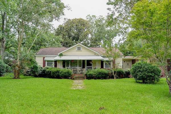 83.6 Acres of Recreational Land with Home for Sale in Cairo, Georgia