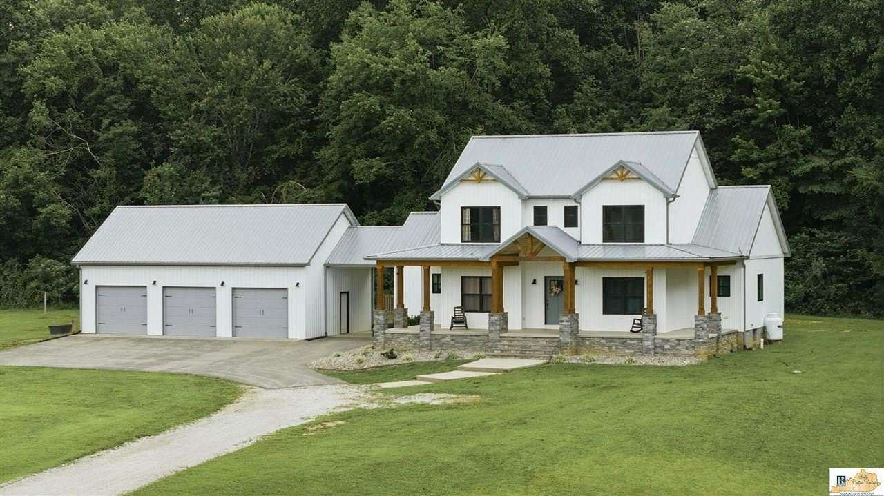 9.35 Acres of Land with Home for Sale in Glasgow, Kentucky
