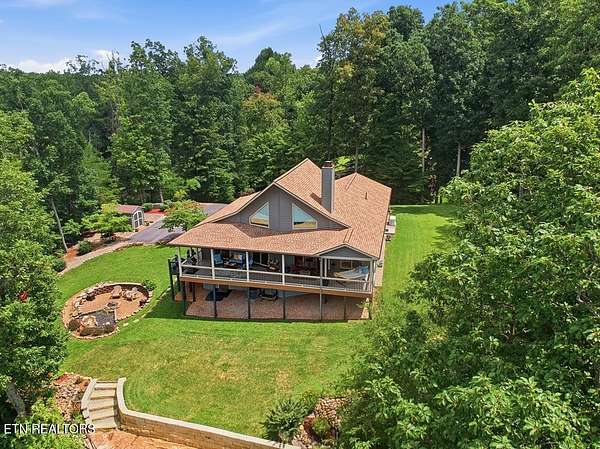 4 Acres of Land with Home for Sale in Monterey, Tennessee
