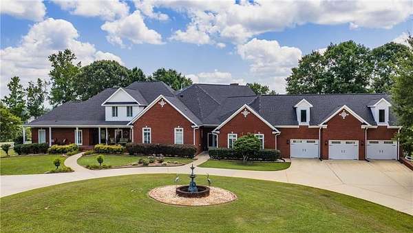 18 Acres of Land with Home for Sale in Alexander City, Alabama