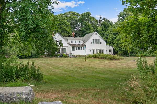 5.86 Acres of Land with Home for Sale in South Thomaston, Maine