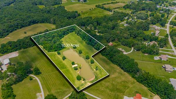 10.3 Acres of Land for Sale in Greenbrier, Tennessee