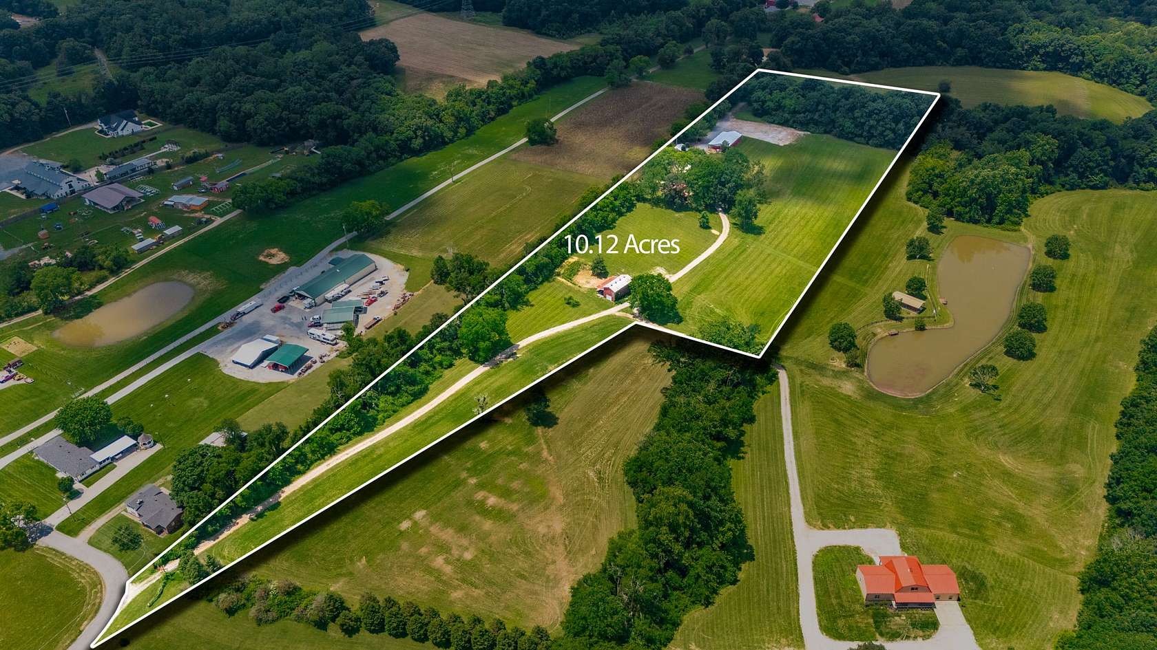 10.1 Acres of Improved Land for Sale in Greenbrier, Tennessee