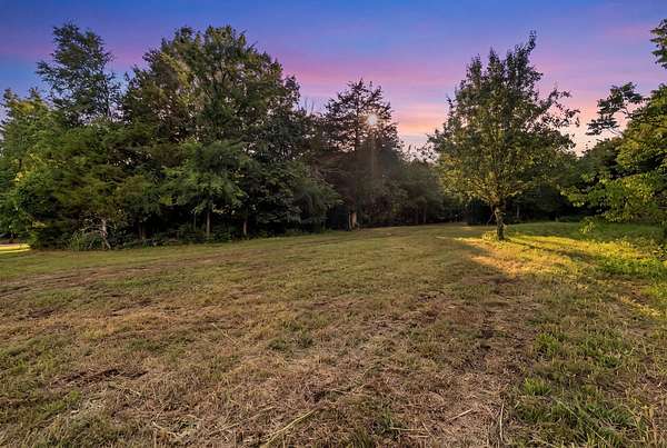 32.5 Acres of Recreational Land for Sale in Franklin, Tennessee
