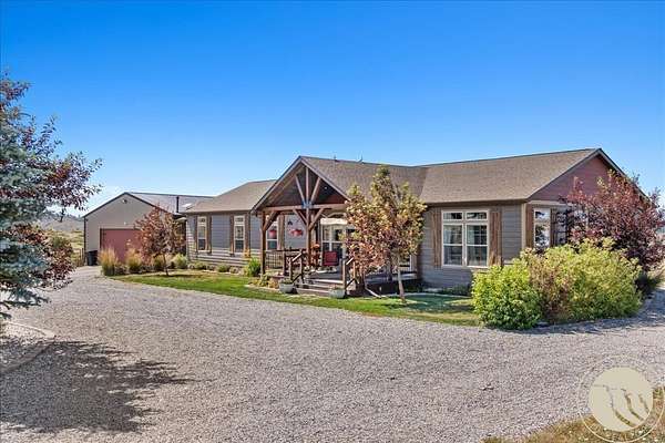 40 Acres of Land with Home for Sale in Columbus, Montana