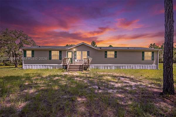 6 Acres of Land with Home for Sale in Morriston, Florida