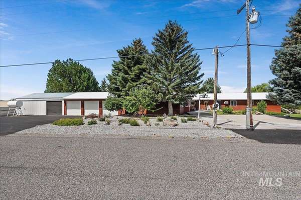 2 Acres of Land with Home for Sale in Shoshone, Idaho