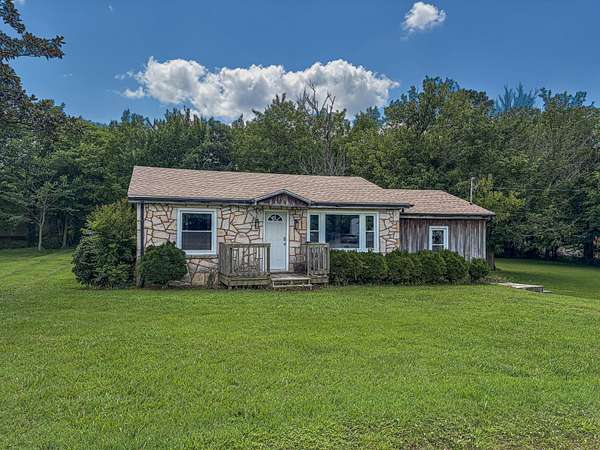 1.7 Acres of Land with Home for Sale in Benton, Kentucky