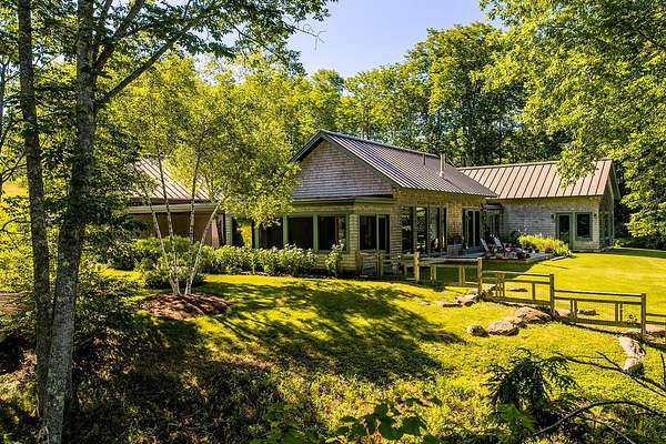 6.16 Acres of Land with Home for Sale in South Thomaston, Maine