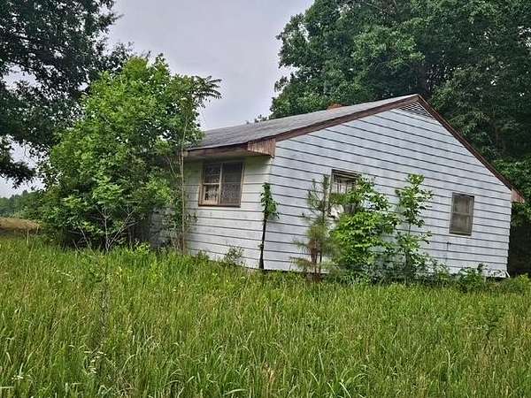 6 Acres of Land for Sale in Keysville, Virginia