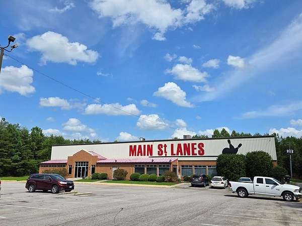 6 Acres of Improved Commercial Land for Sale in Farmville, Virginia
