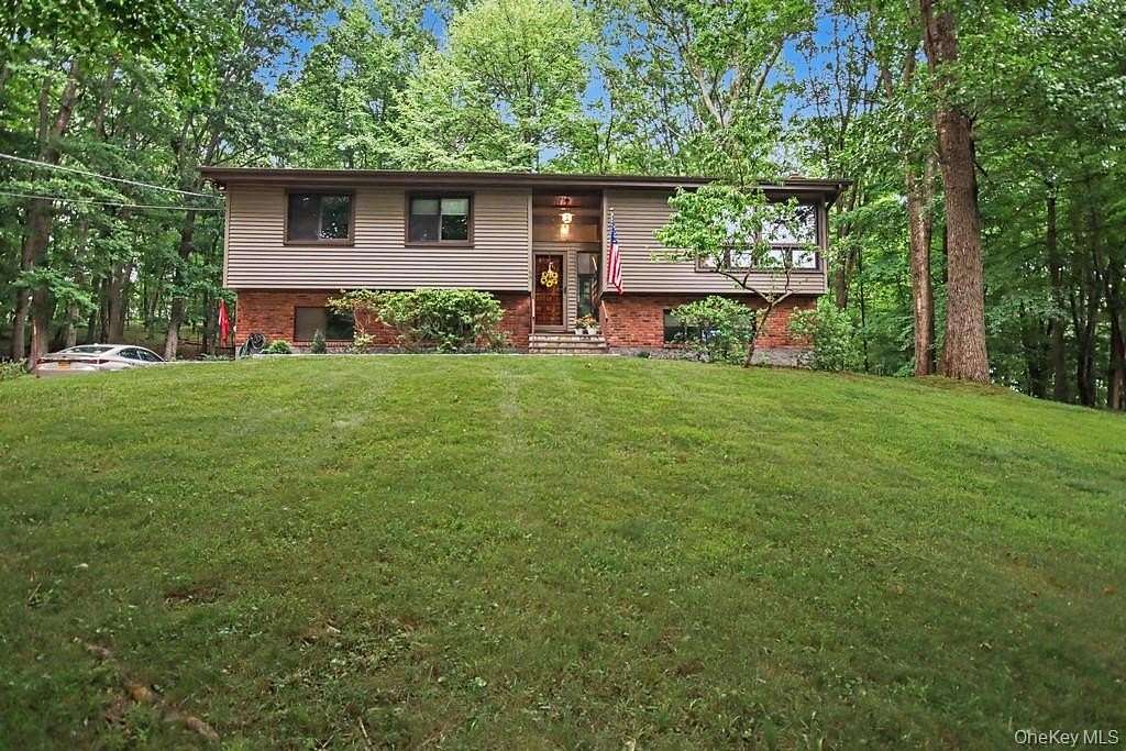 1.52 Acres of Land with Home for Sale in Mahopac, New York