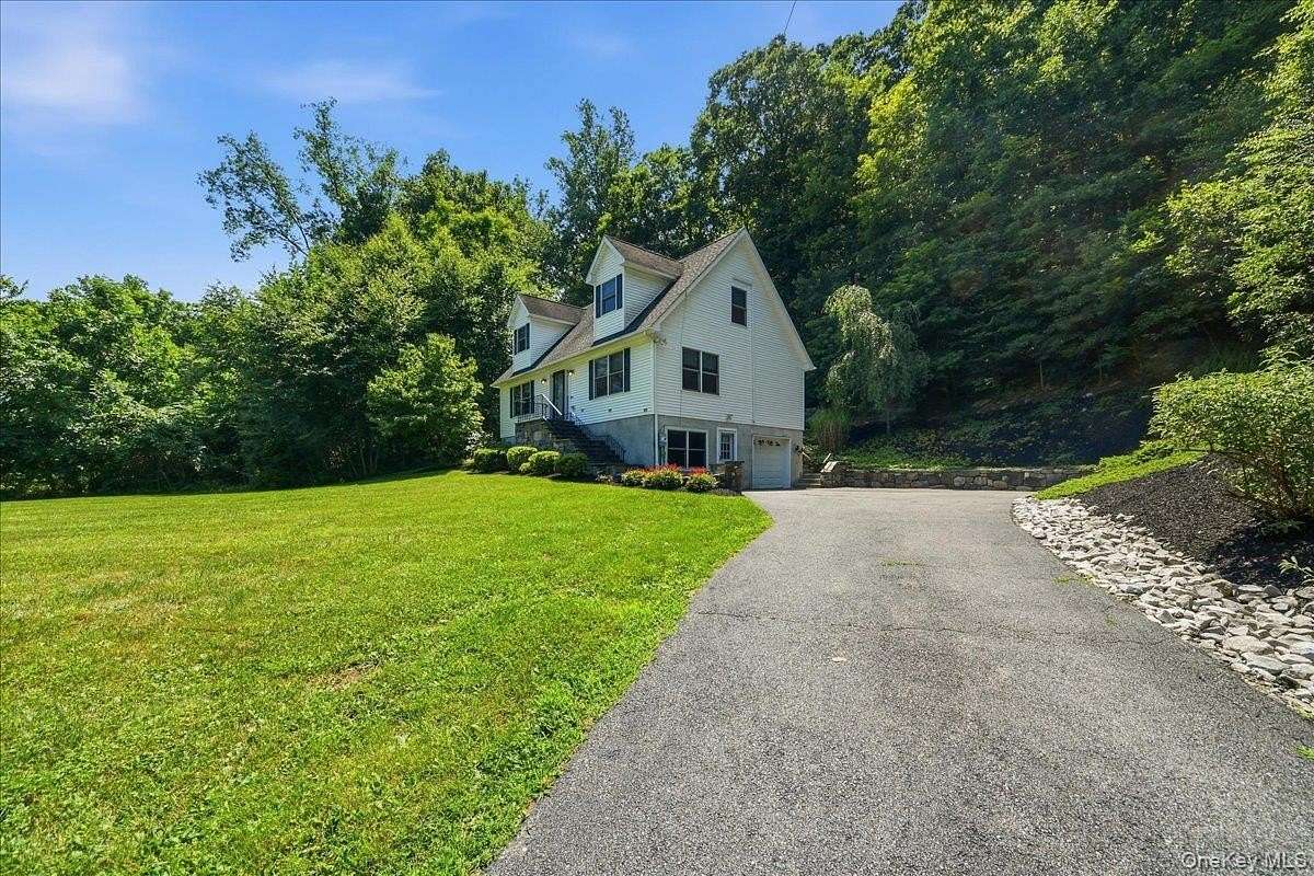 4 Acres of Land with Home for Sale in Putnam Valley, New York