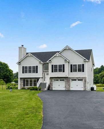 3.5 Acres of Land with Home for Sale in Wallkill, New York