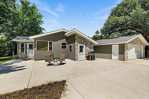 2.5 Acres of Land with Home for Sale in St. Cloud, Minnesota