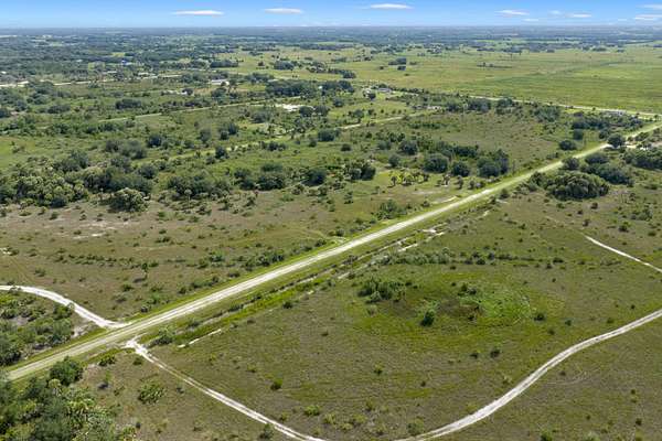 1.25 Acres of Residential Land for Sale in Okeechobee, Florida