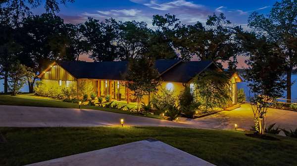 2.62 Acres of Land with Home for Sale in Azle, Texas