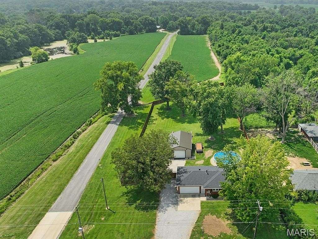 4 Acres of Land with Home for Sale in Edwardsville, Illinois