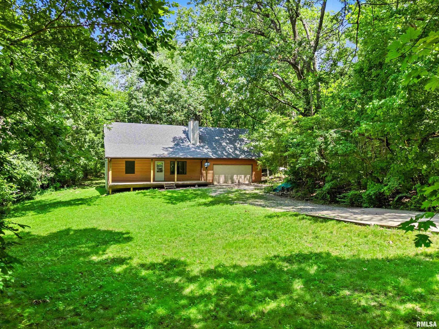 7 Acres of Land with Home for Sale in Mackinaw, Illinois