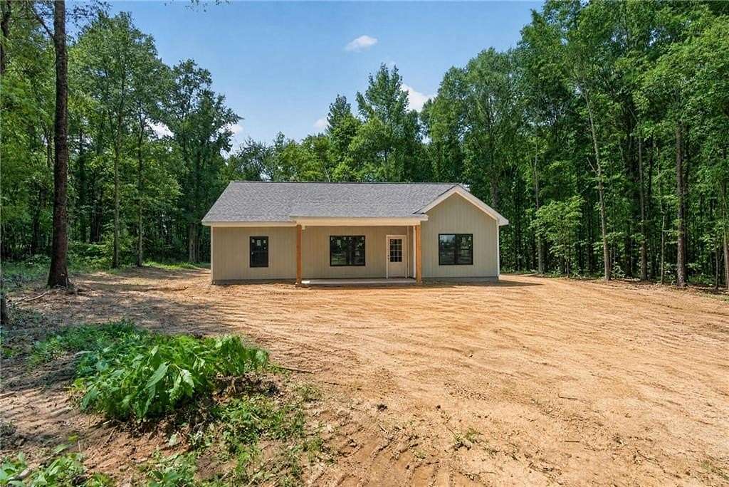 3 Acres of Land with Home for Sale in Silver Creek, Georgia