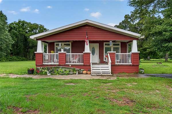 5 Acres of Land with Home for Sale in Trenton, Florida