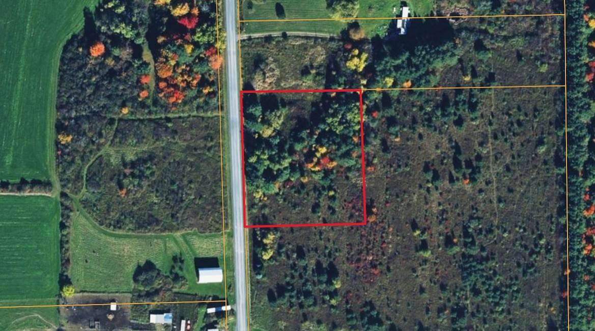 2 Acres of Residential Land for Sale in Hammondsport, New York