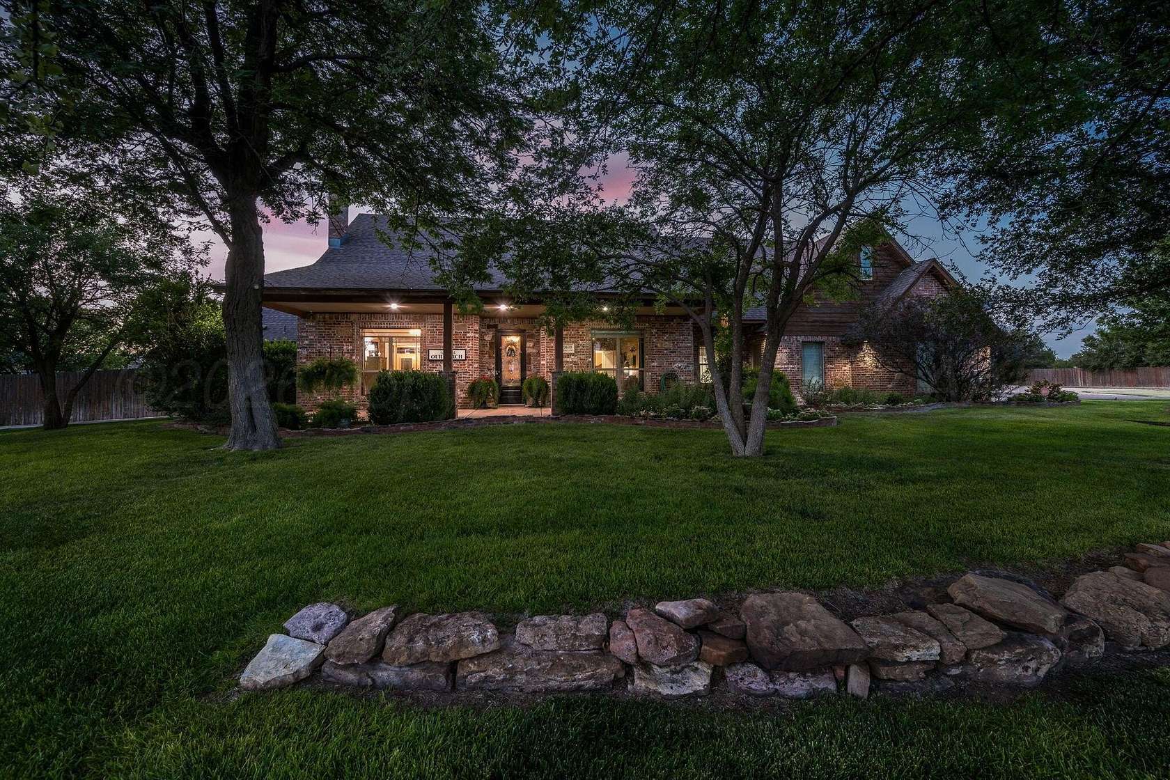 1.6 Acres of Land with Home for Sale in Amarillo, Texas