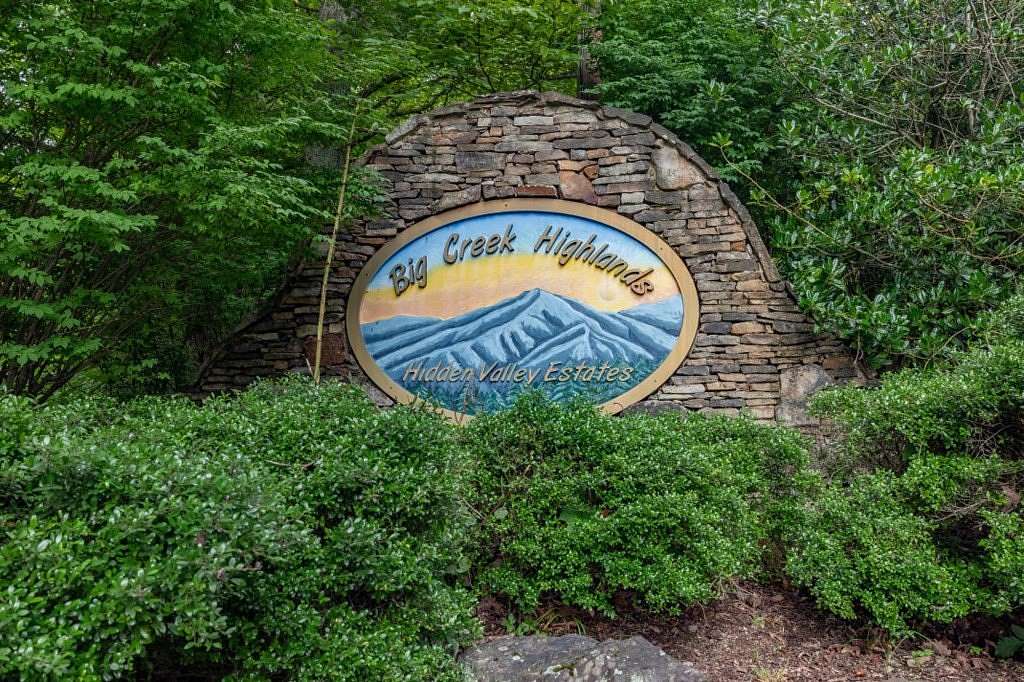 5.74 Acres of Residential Land for Sale in Ellijay, Georgia