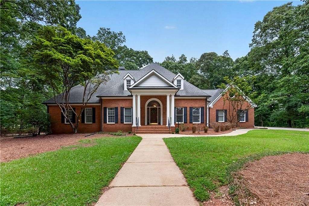 5.9 Acres of Land with Home for Sale in Fayetteville, Georgia