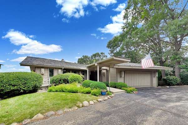 2.8 Acres of Land with Home for Sale in Lake Barrington, Illinois