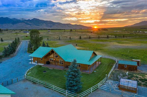 18.1 Acres of Land with Home for Sale in Mackay, Idaho