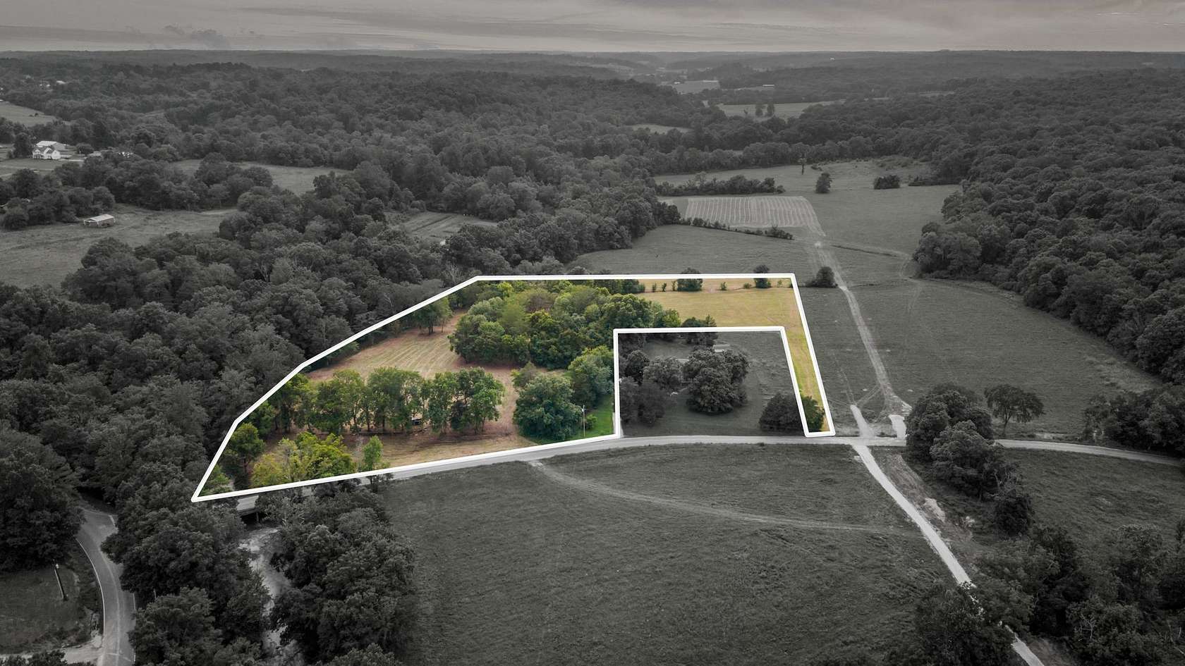 7 Acres of Residential Land for Sale in Dickson, Tennessee
