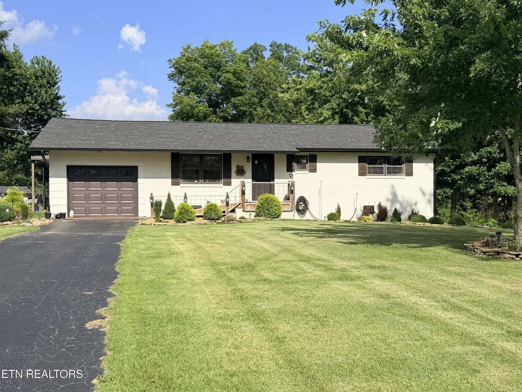 2 Acres of Land with Home for Sale in Rockwood, Tennessee
