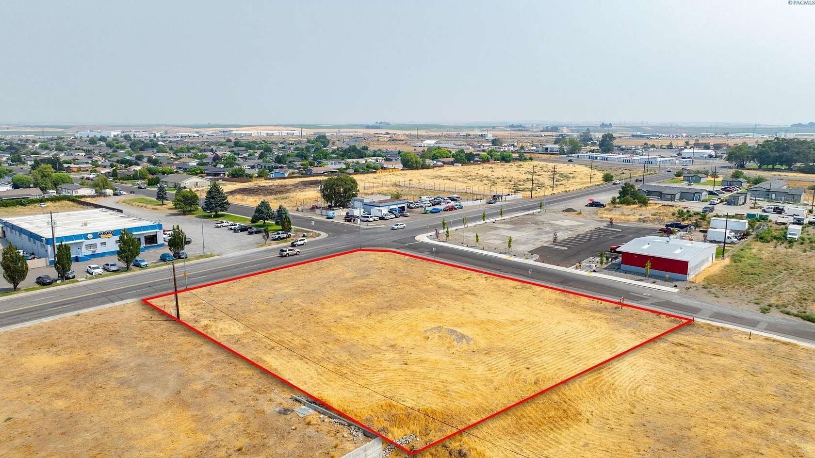 0.76 Acres of Mixed-Use Land for Sale in Pasco, Washington