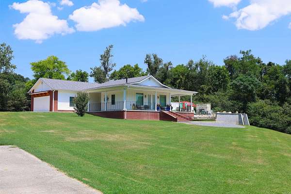 3.1 Acres of Land with Home for Sale in Glenwood, Arkansas